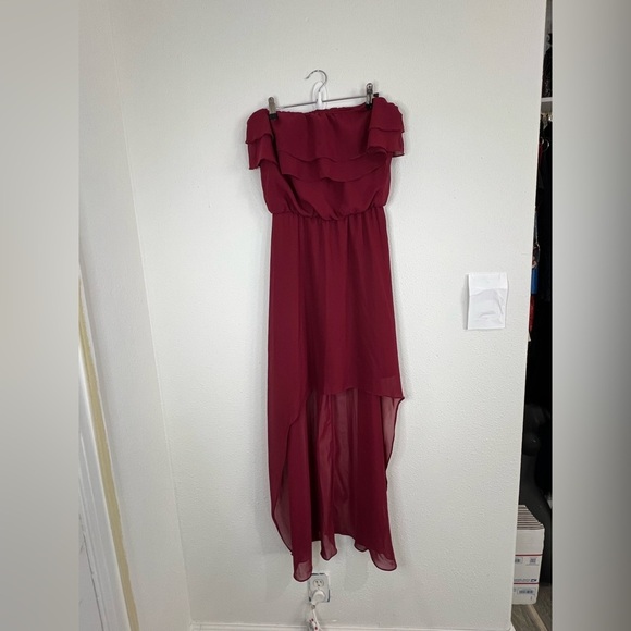 Pompous Girly Women’s Burgundy Off-Shoulder High-Low Dress Size Small 29”-48” - Picture 2 of 10